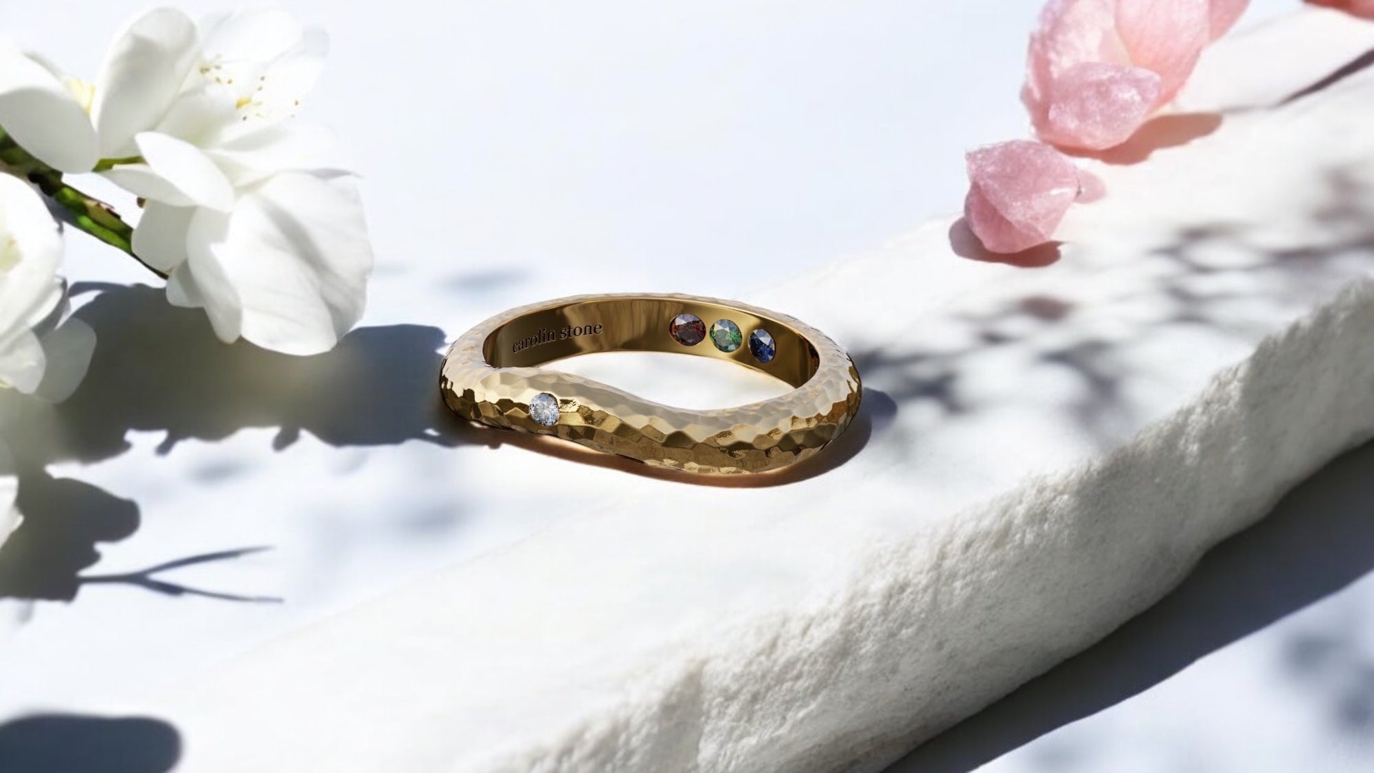 Zum Muttertag: Edelsteinschmuck mit Bedeutung von Carolin Stone – Ein Geschenk von Herzen