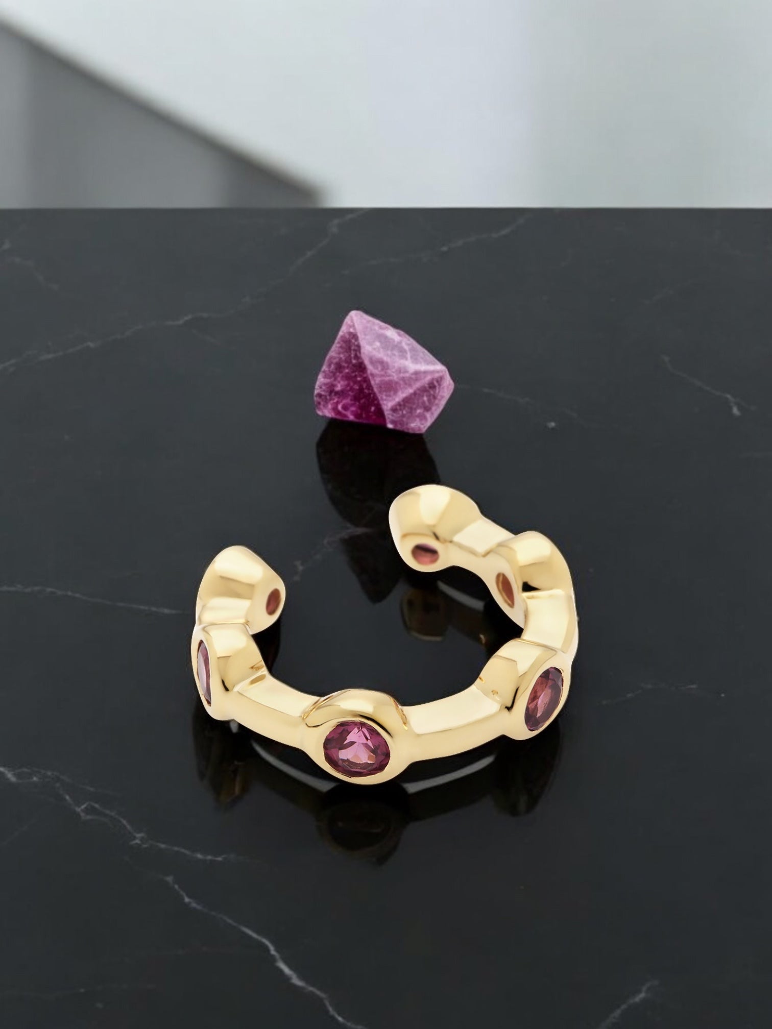 CSJ_Citygirl_earcuff_rhdolite-Photoroom.jpg
