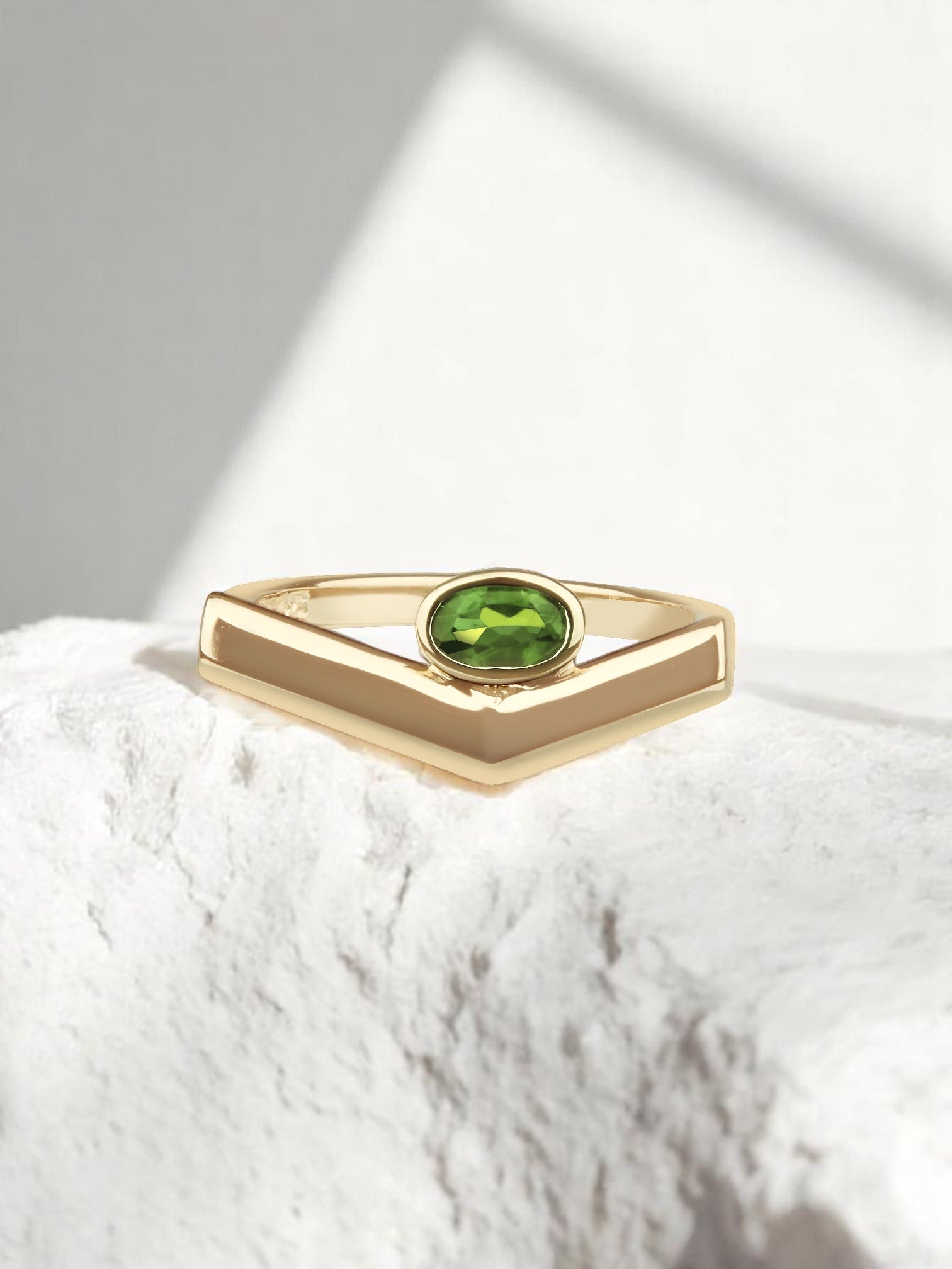 Chromdiopsid Ring Gold - Goldring Damen - Pioneering Edelstein Ring Gold
