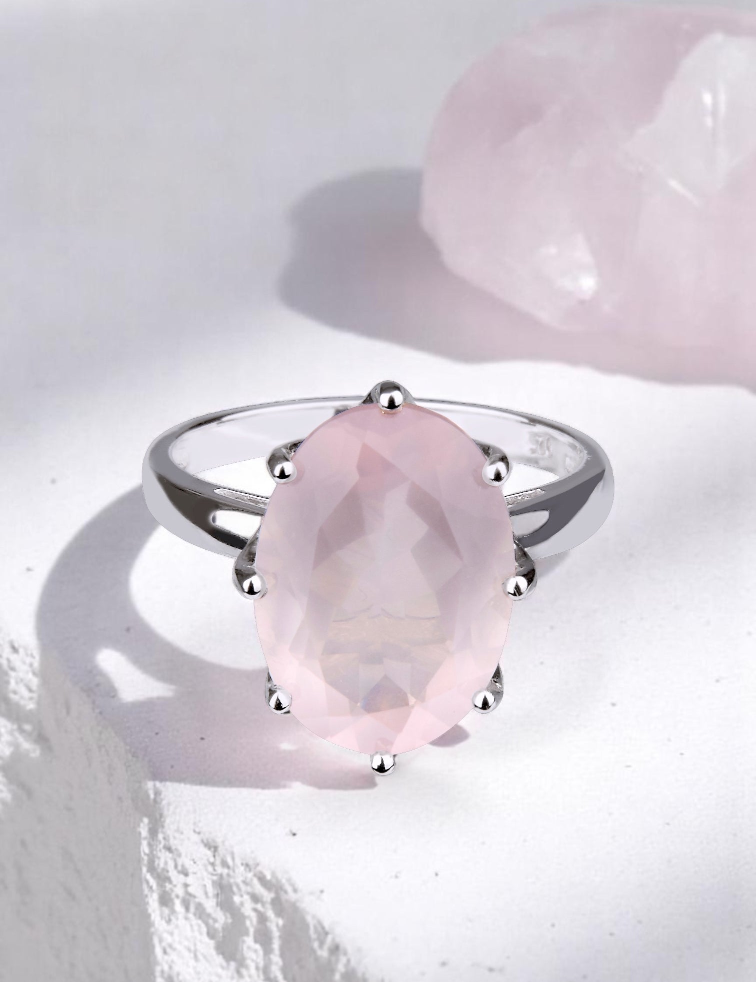 Carolin_Stone_Jewellery_Rose_Ring_Rosequarz_Silber_main_stein.jpg