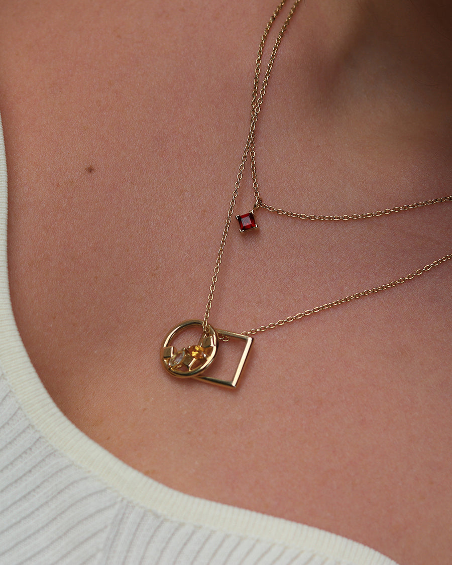 Daring_Necklace_Gold_Sandra_neck_websiesize.jpg