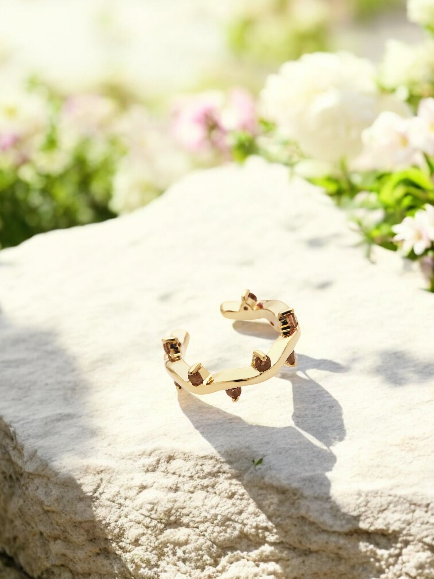 Citygirl pink - Ear cuff Rhodolite Gold