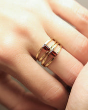 Imaginative Ring Garnet Gold
