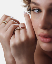 Imaginative Ring Garnet Gold