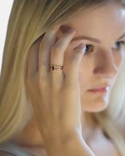Imaginative Ring Garnet Gold
