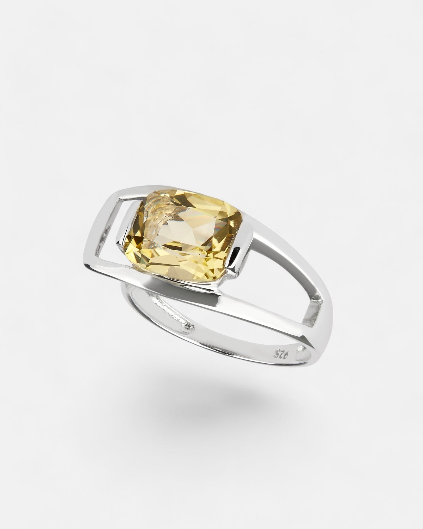Charming Quartz Ring Lemon Quartz Silver