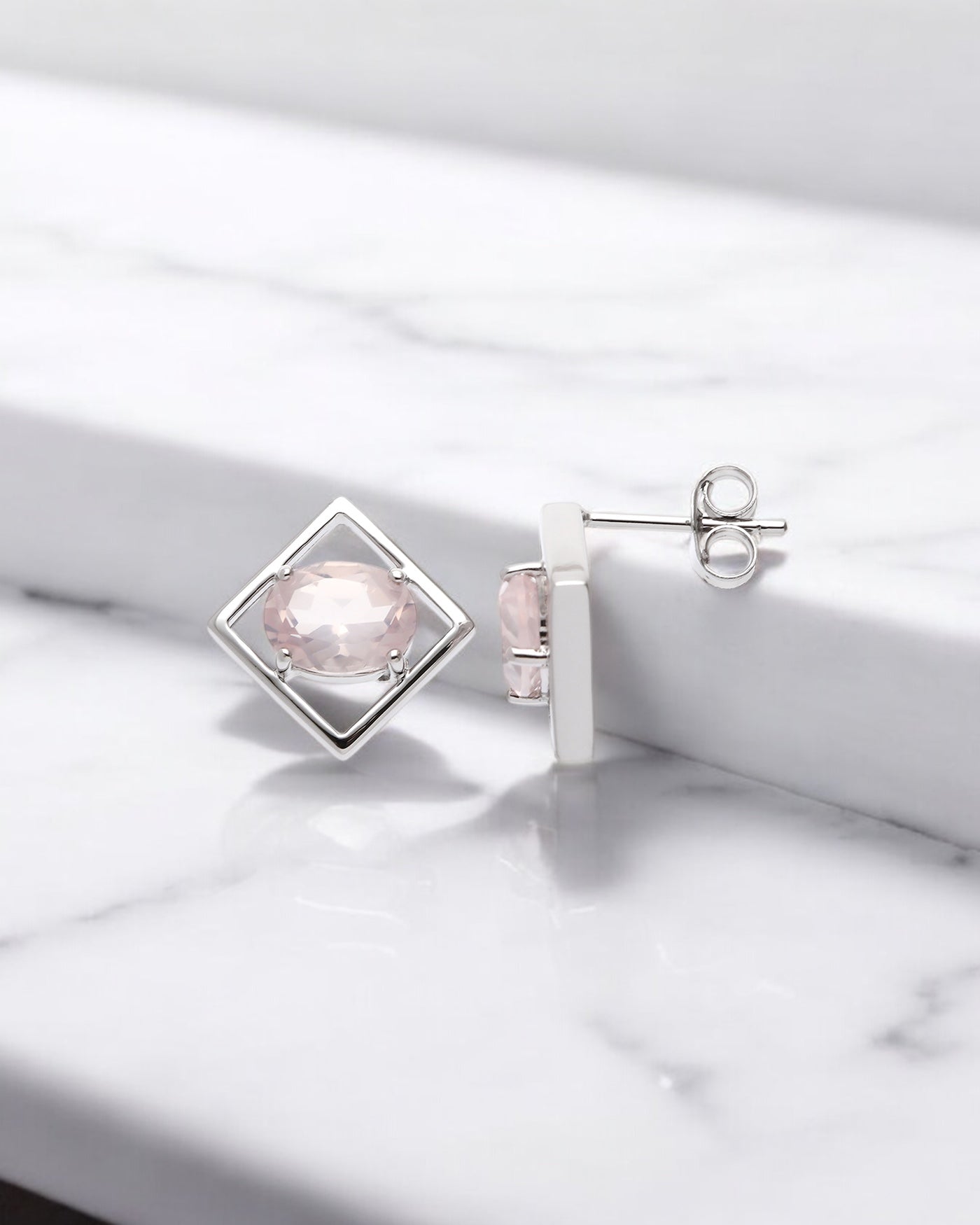 Carolin_Stone_Jewellery_Charming_Small_Ohrstecker_Rosenquarz_Silber_1-Photoroom.jpg