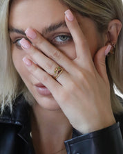Daring Triad Ring Granat Gold