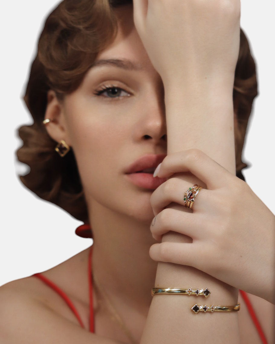 Daring Triad Ring Garnet Gold – Carolin Stone Jewellery