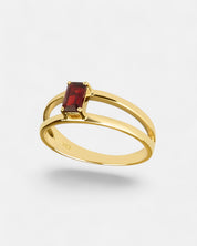 Imaginative Ring Garnet Gold