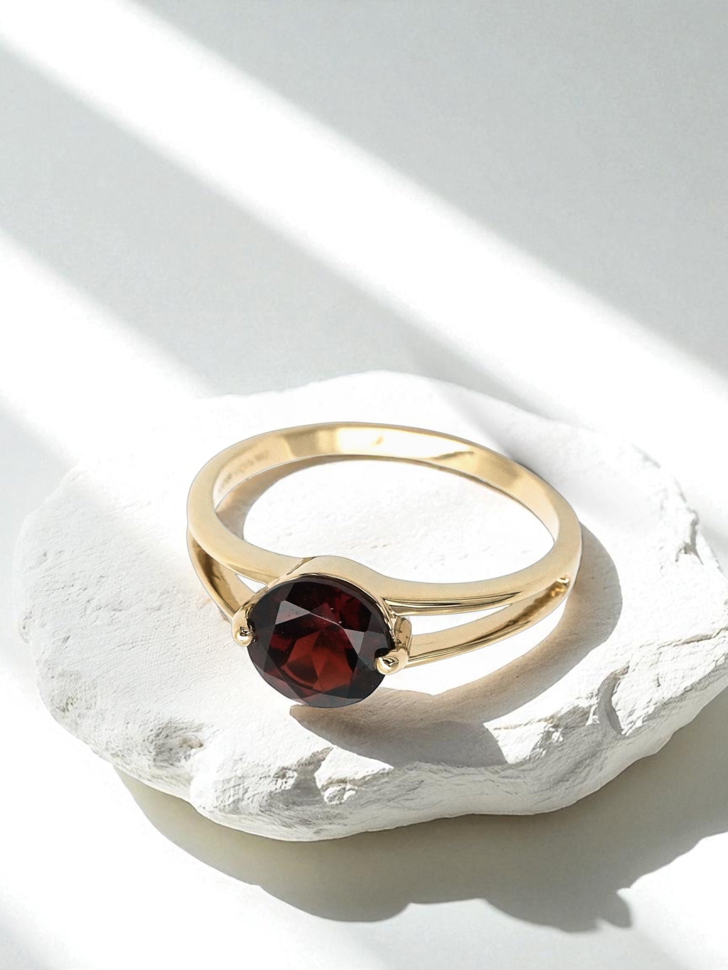 Intention Ring Granat - Positivität Gold