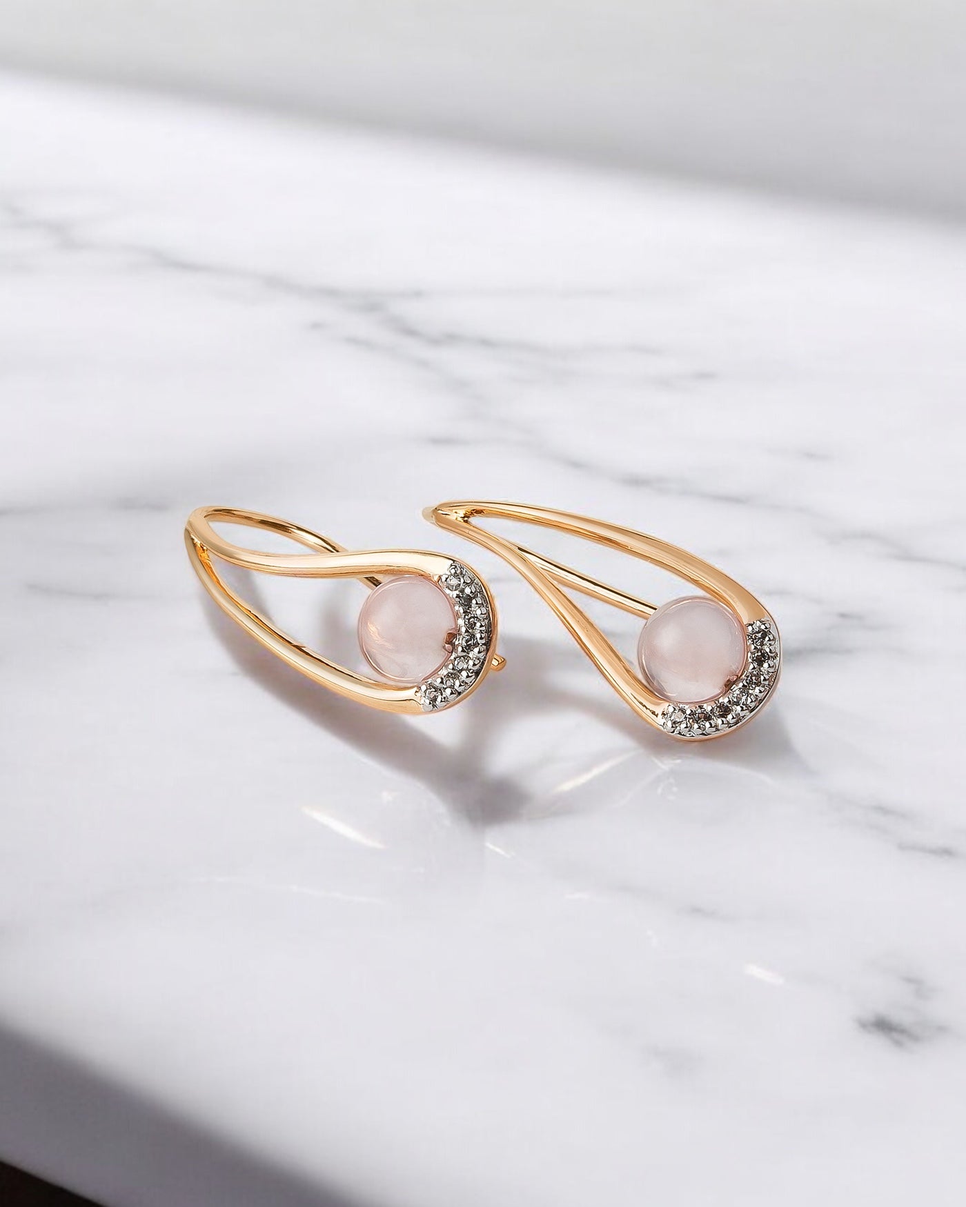 Carolin_Stone_Jewellery_Loving_You_Ohrringe_Rosenquarz_Rosegold_3-Photoroom.jpg