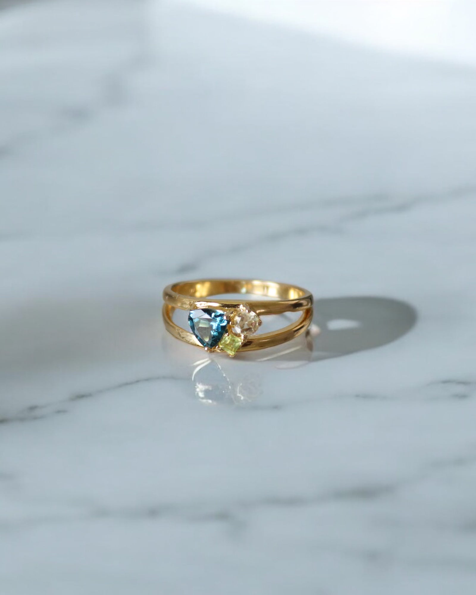 Lucid Ring Topaz Gold