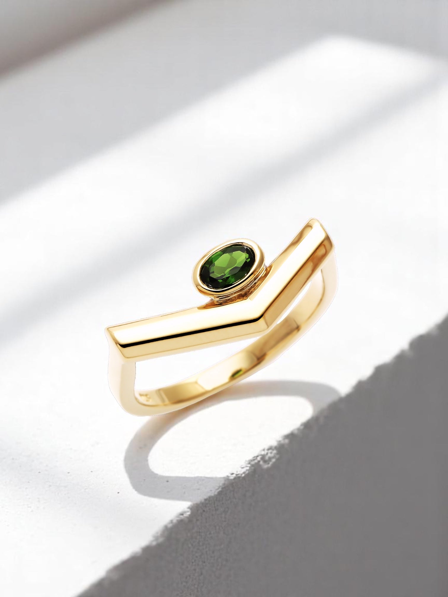 Chromdiopsid Ring Gold - Goldring Damen - Pioneering Edelstein Ring Gold