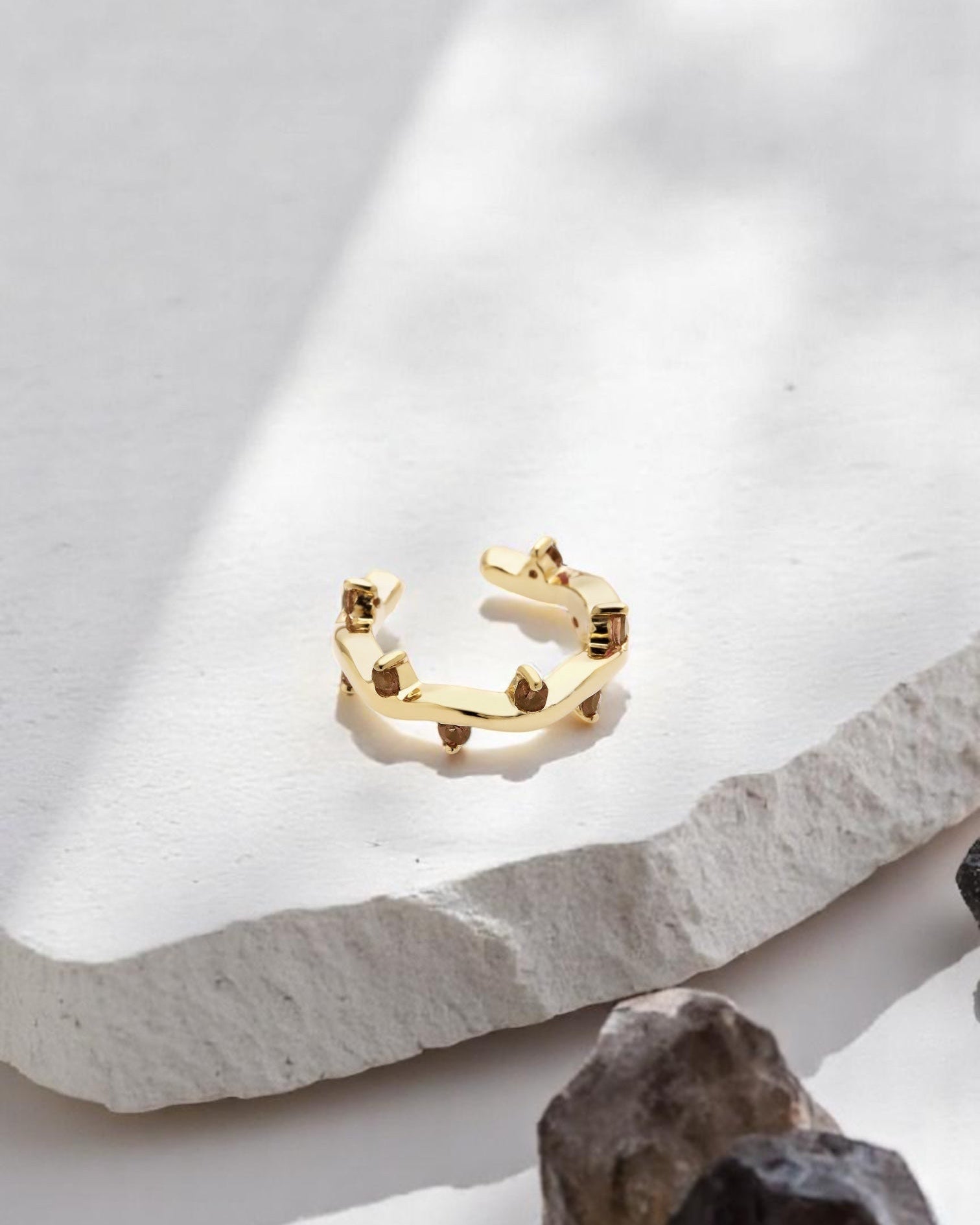 Citygirl pink - Ear cuff Rhodolite Gold