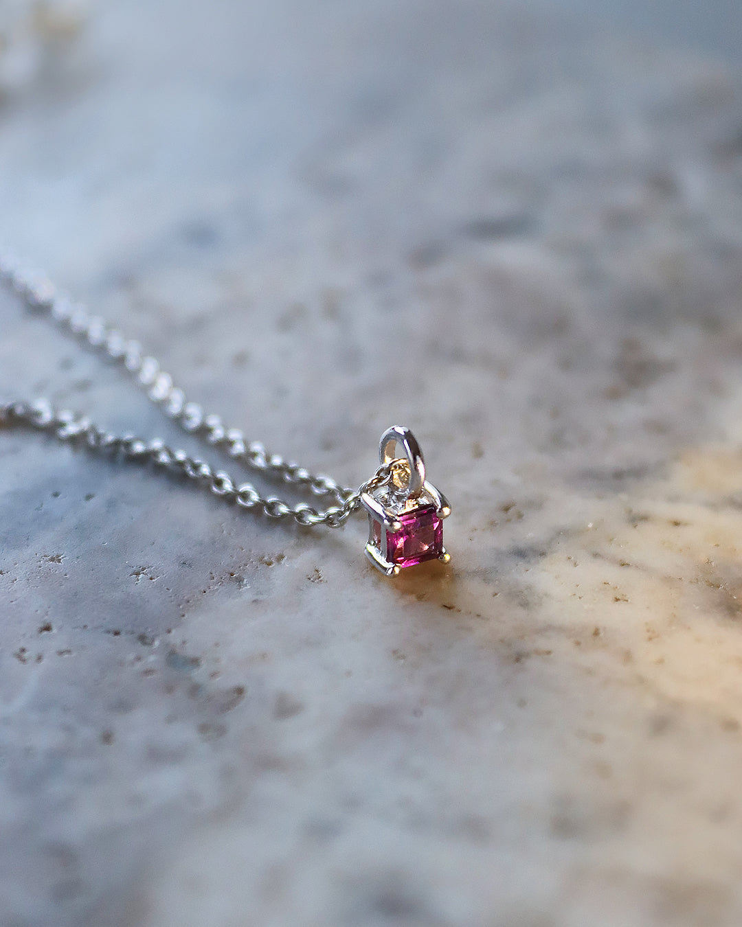 Self-confidence necklace rhodolite silver