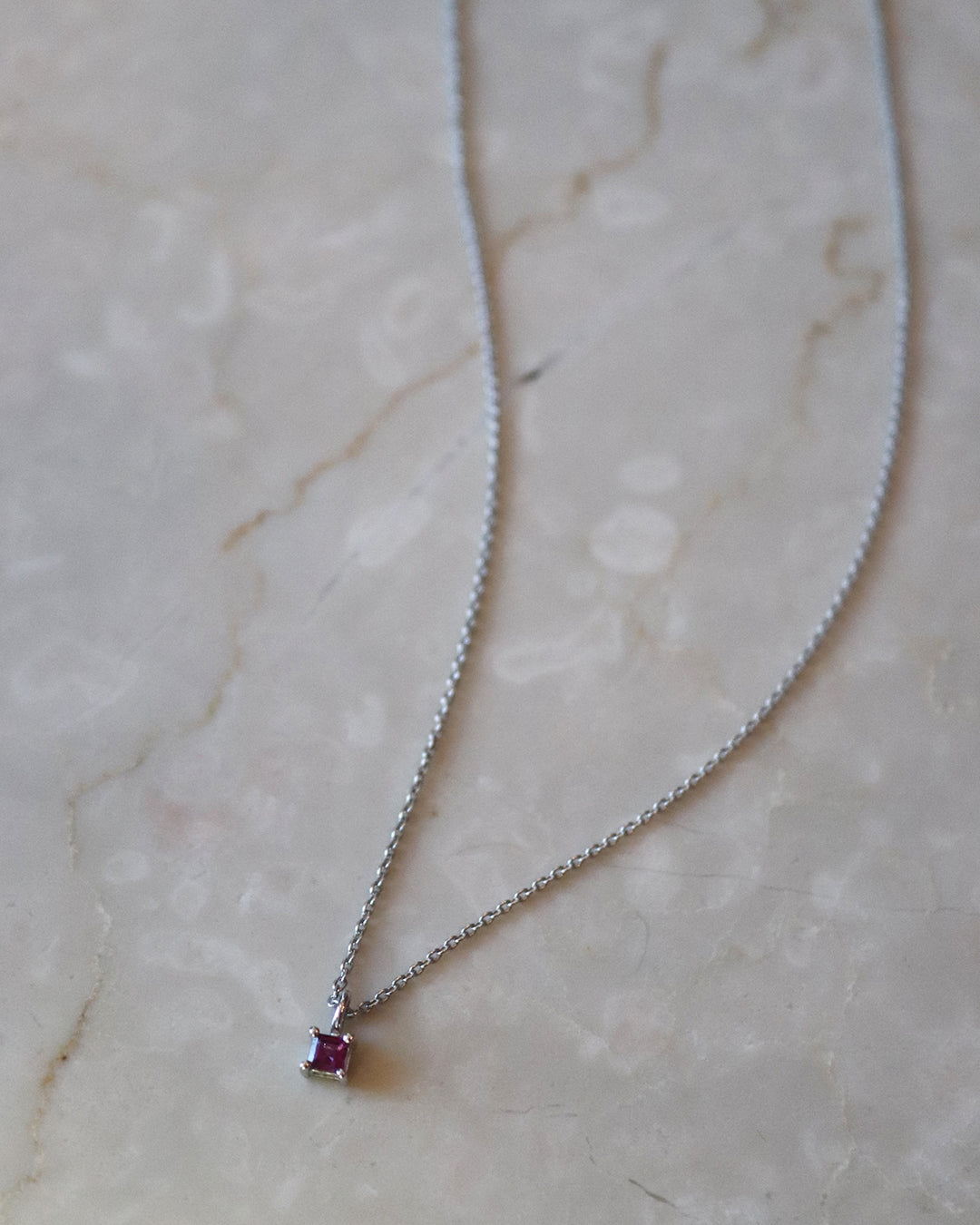 Self-confidence necklace rhodolite silver