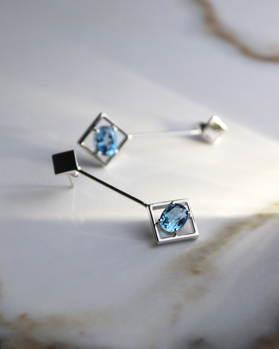 Sparkling Earrings Topaz Silver