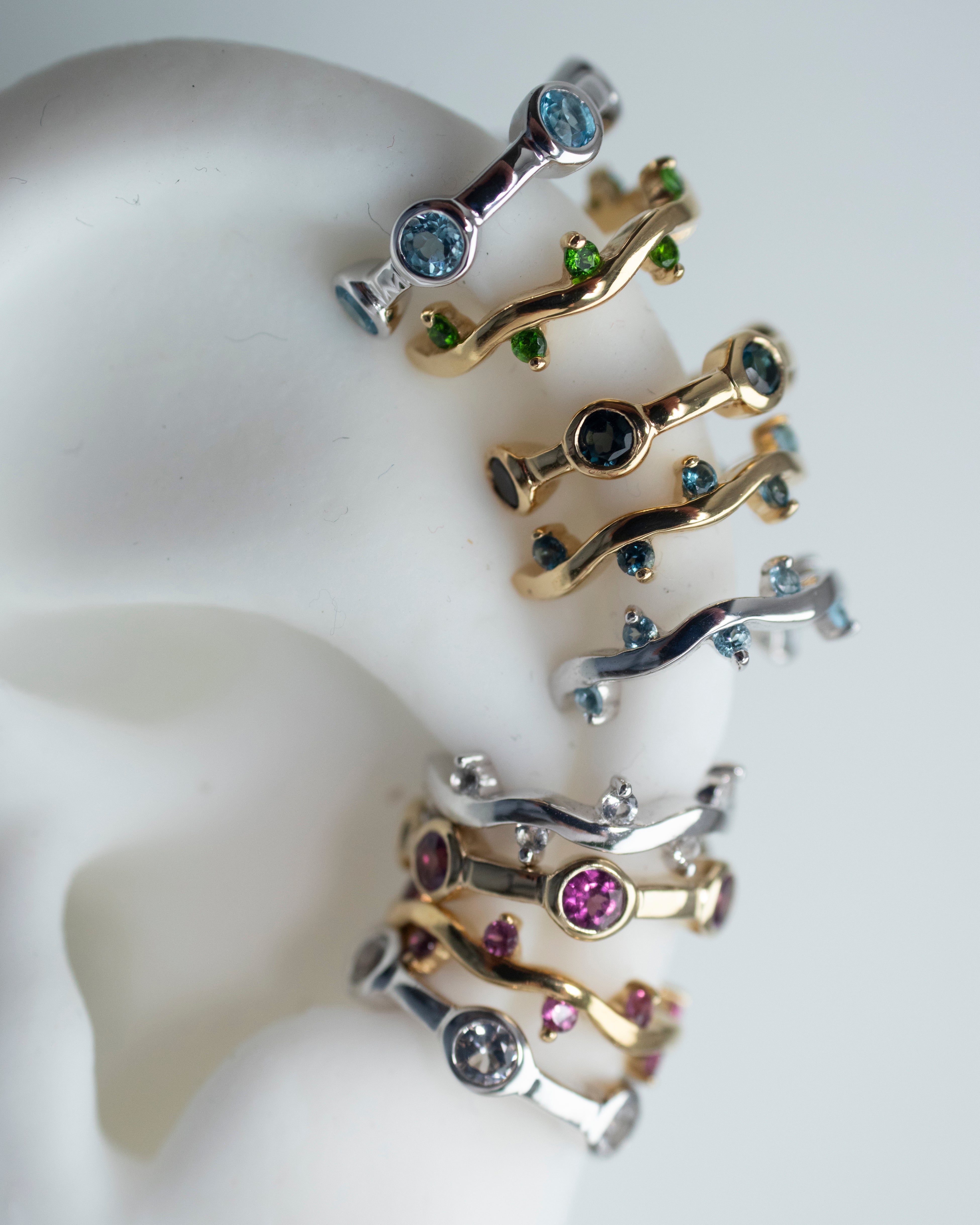 Citygirl blau - Ear cuff Topas Silber