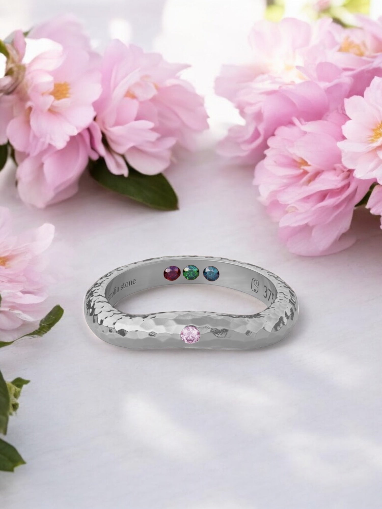 Carolin_Stone_silver_HIS_ring__Easter_silver-Photoroom-3.jpg