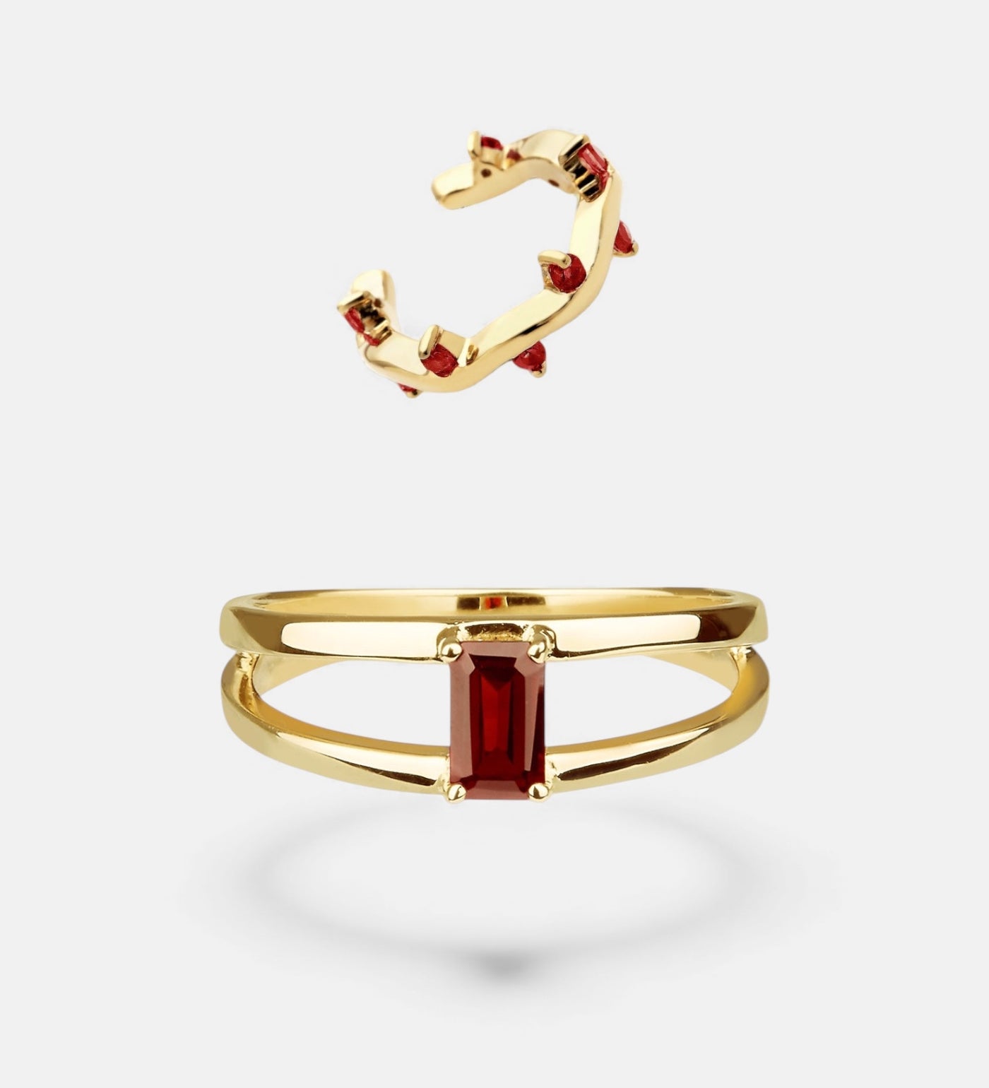 Charming_Imaginative_Roter_Granat_Earcuff_Gold_Set-Photoroom.jpg