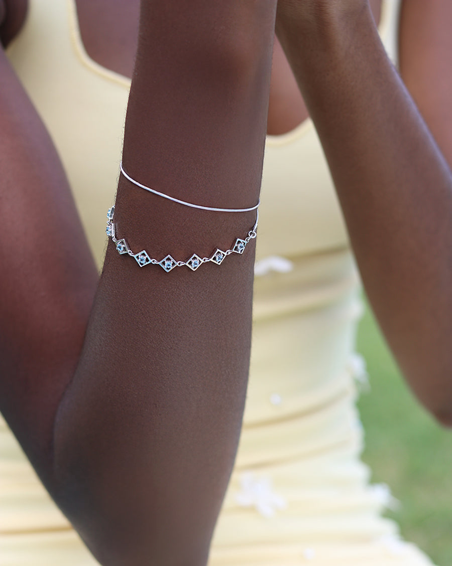 Embrace_Me_Bracelet_45_E_websitesize.jpg