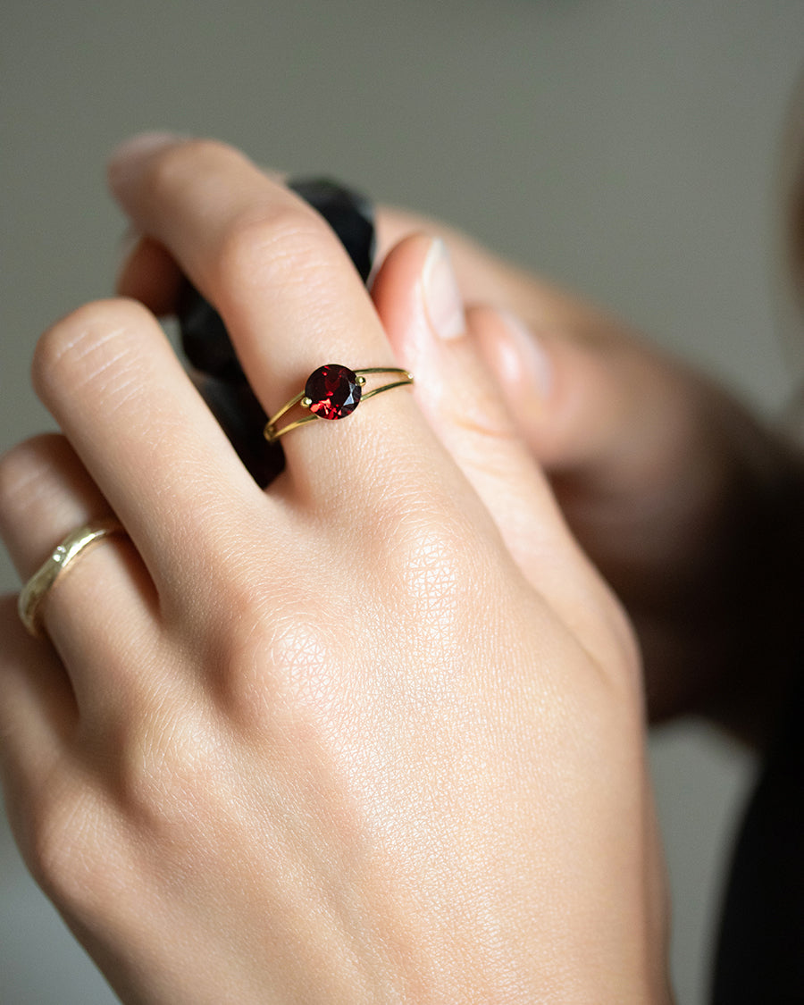 Intention Ring Garnet Gold - Positivity