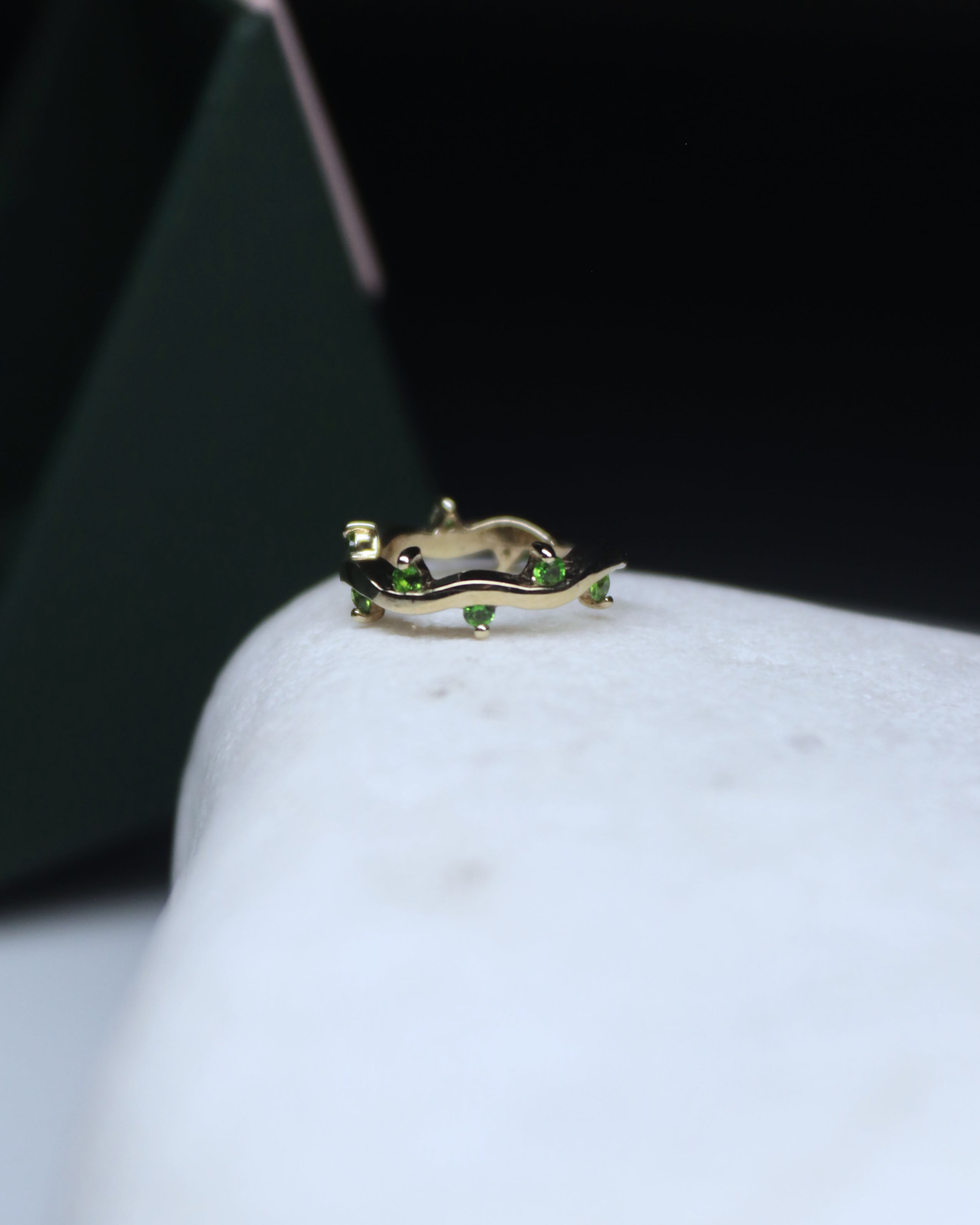 Cit'azone grün - Ear cuff Chromdiopsid Gold