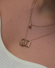 Daring Necklace Garnet Gold